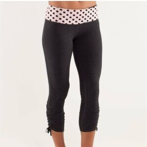 Lululemon Wandering Yogi Crop - Charcoal and pink sz 6